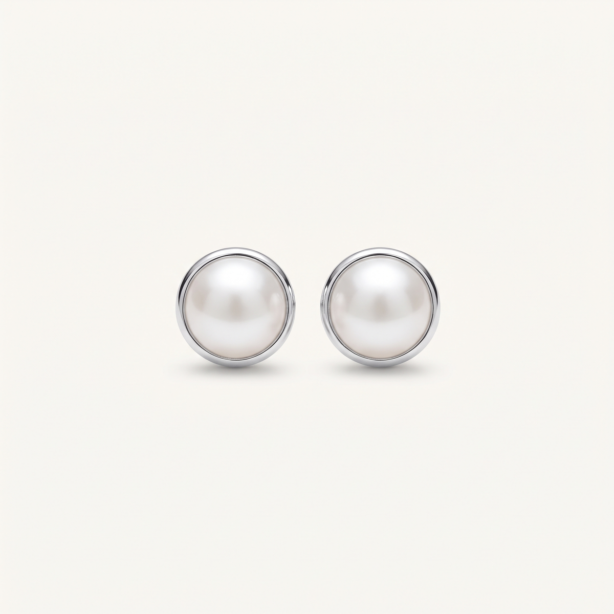 Silver Pearl Stud Earrings